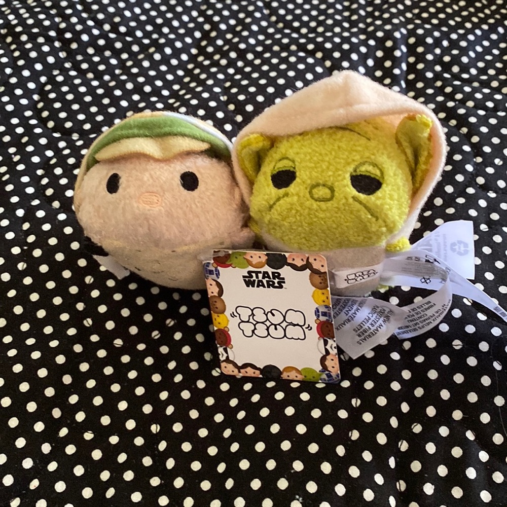 New with tags, Two Star Wars 🌟🌟 tsum tsums Luke Skywalker and Yoda! 🌟